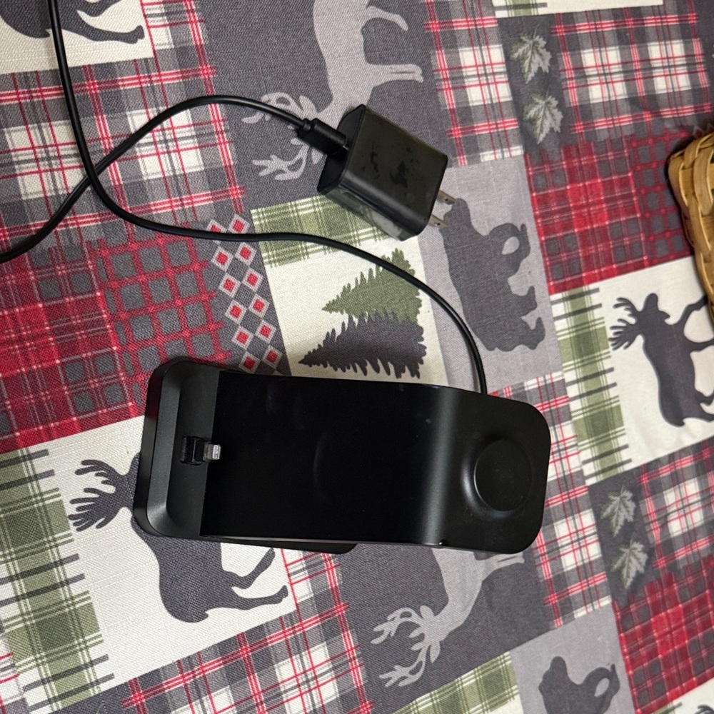Black 3in1 Lightning Charging Stand